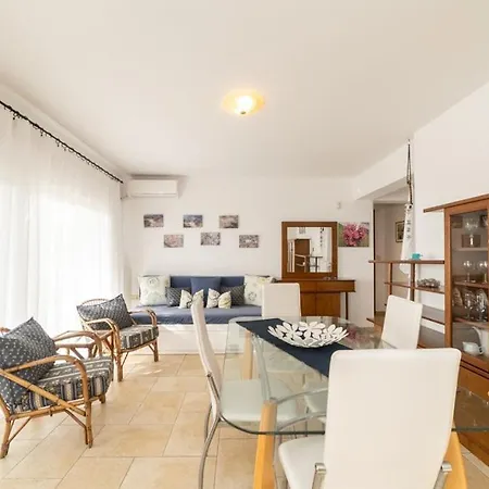 Apartamento Jasmine Luxury PalaiónTsiflíkion