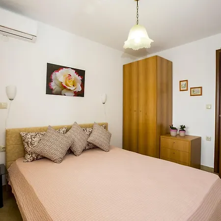 Jasmine Luxury Appartement PalaiónTsiflíkion